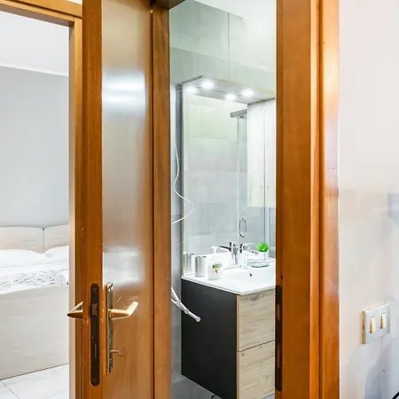 Luni Mare Modern Balcony Flat Apartment *