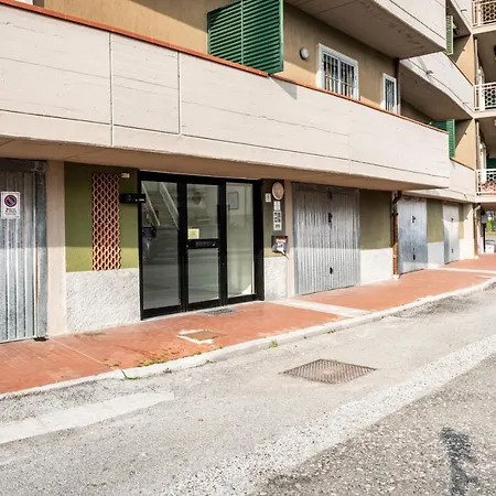 Luni Mare Modern Balcony Flat * Marinella di Sarzana